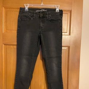 Universal Thread black skinny jeans
